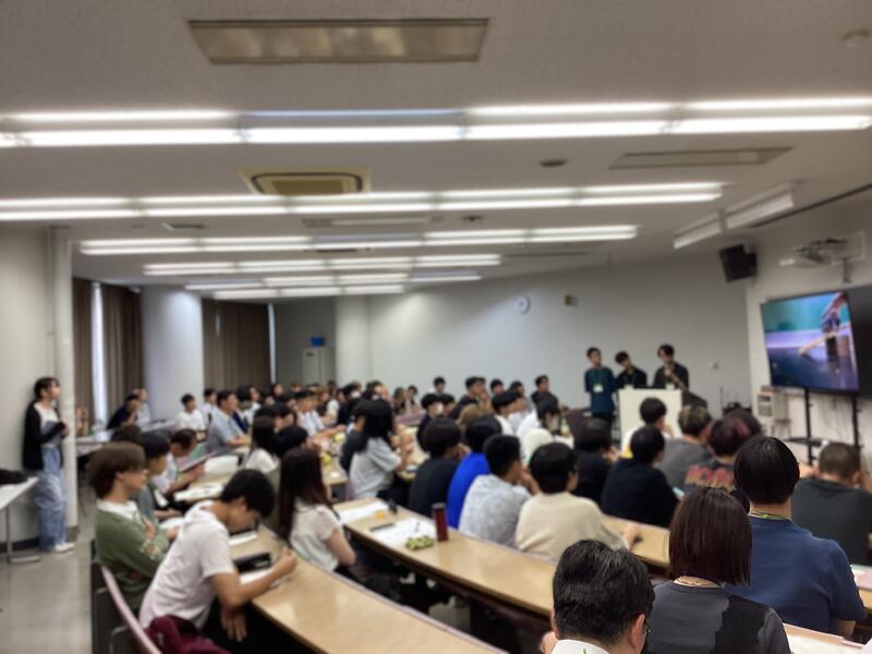 代表発表の様子